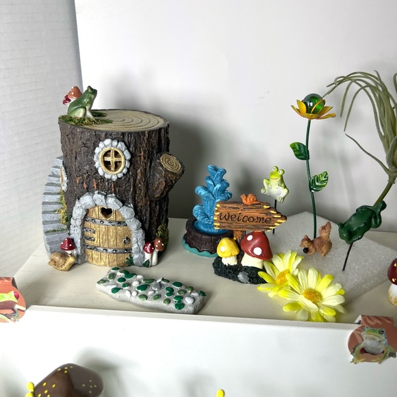 FROG TOWN USA FAIRY GARDEN GIFT SET - Picture 10 of 16